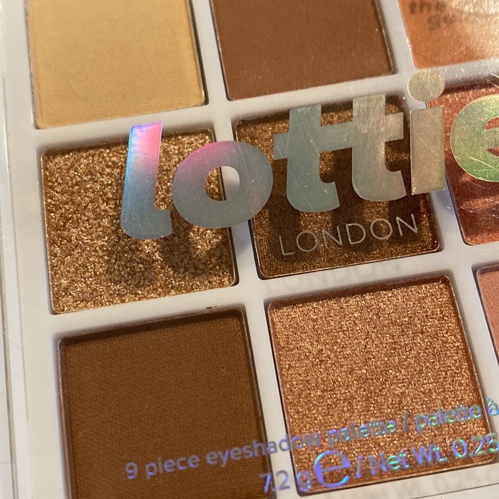 Lottie London Lottie Eyeshadow Palette, The Rose Golds - Picture 4 of 5